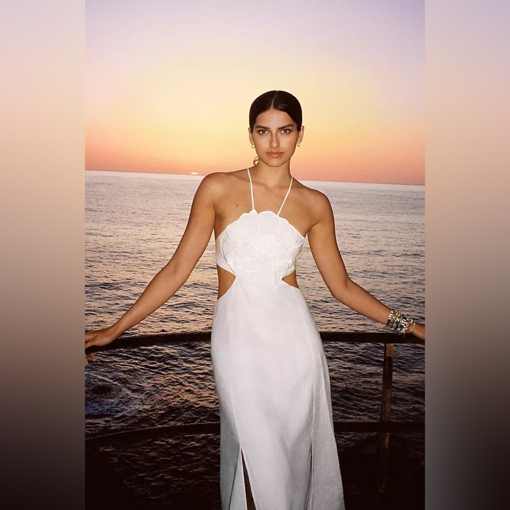 NWT FARM Rio White Flower Top Cut Out Midi Dress